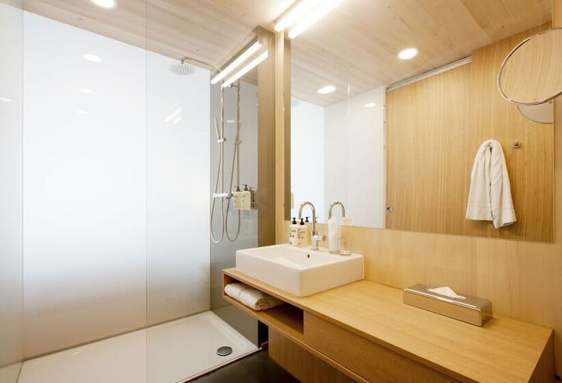 컴포트 룸, Am Garnmarkt