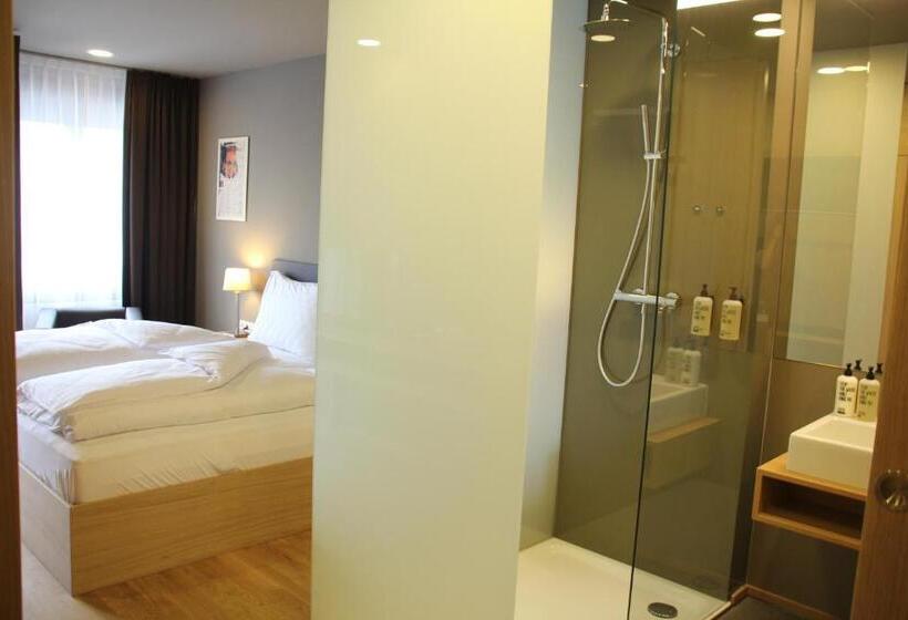 컴포트 룸, Am Garnmarkt