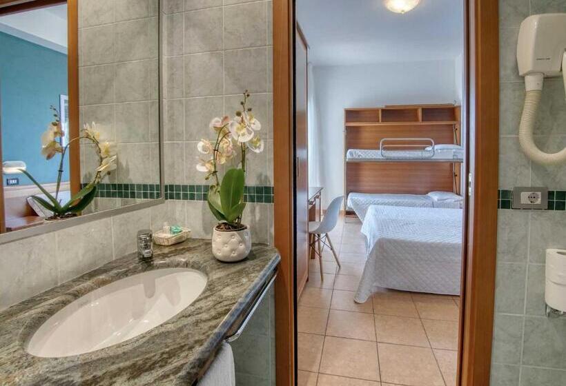 景色の見えるスタンダード４人部屋, Colorado Cesenatico