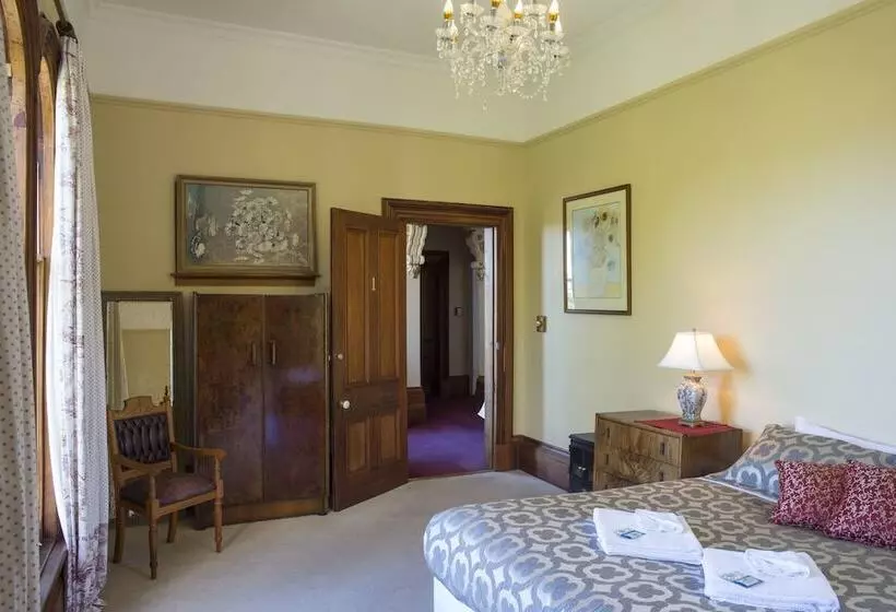 Standard Yhden Hengen Huone Jaettu Kylpyhuone, Fellworth House For Solo Travellers