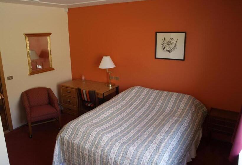 اتاق اکونومی یک تخته, Latrabjarg