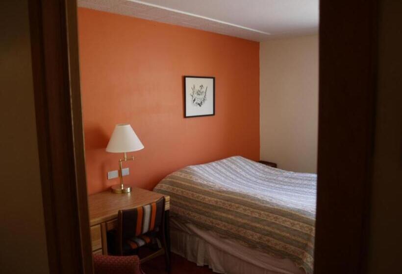 اتاق اکونومی یک تخته, Latrabjarg