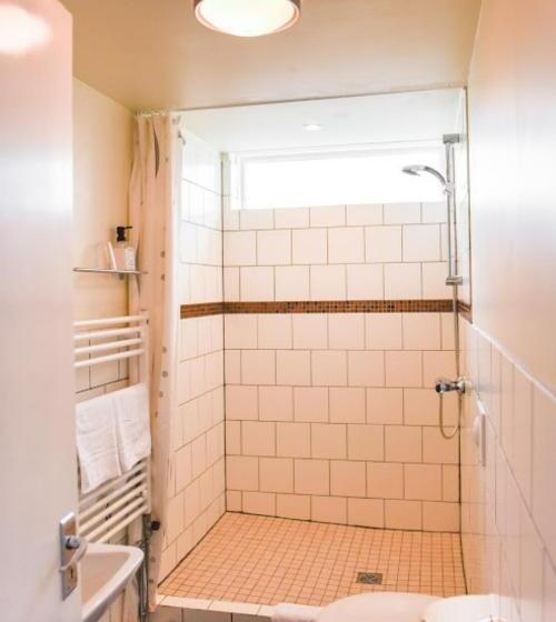 سوییت خانوادگی, Latrabjarg