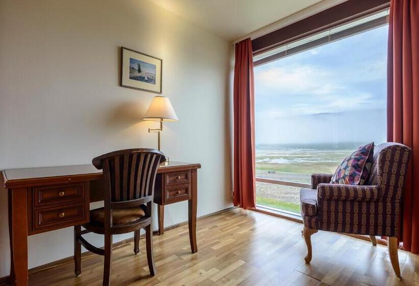 اتاق سوپریور با چشمانداز دریا, Latrabjarg