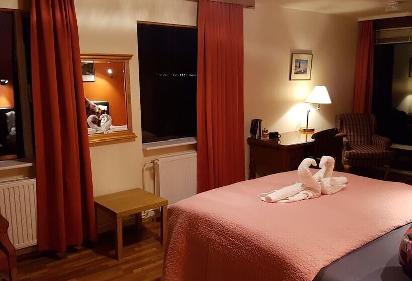 اتاق سوپریور با چشمانداز دریا, Latrabjarg