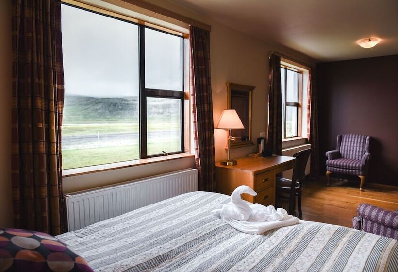 اتاق سوپریور با چشمانداز دریا, Latrabjarg