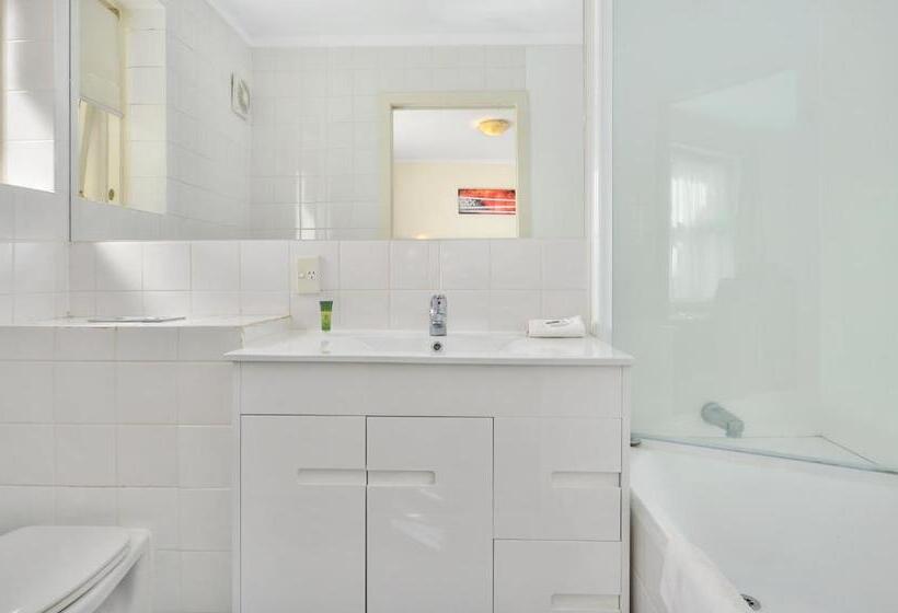 스탠다드 스튜디오, Poenamo