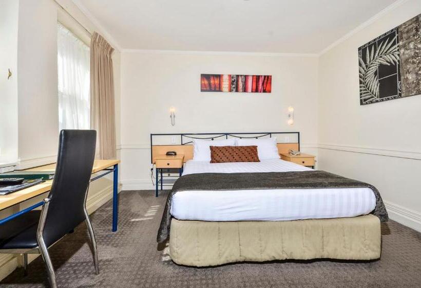 스탠다드 스튜디오, Poenamo