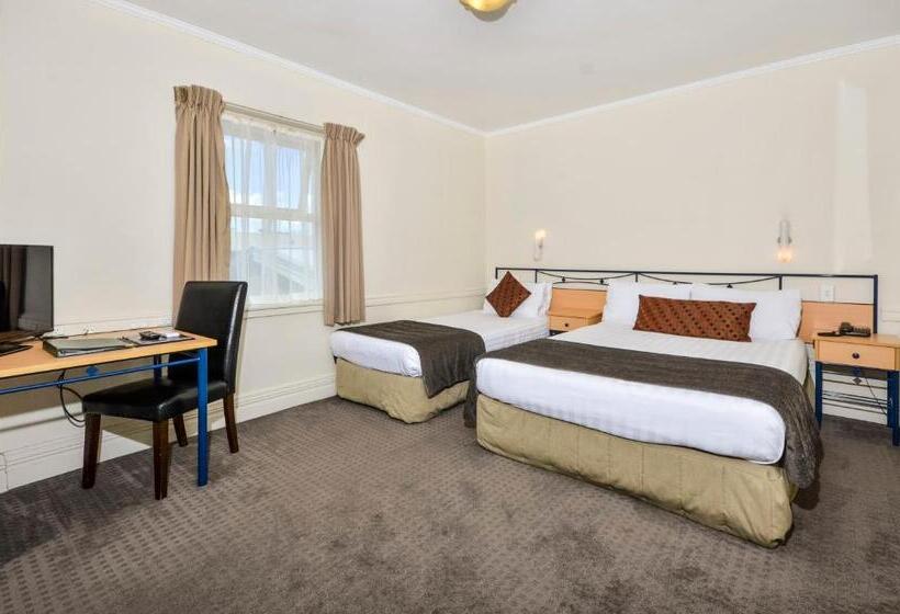 스탠다드 스튜디오, Poenamo