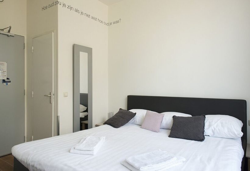 اتاق عادی, Puur