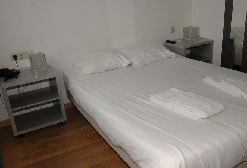 اتاق لوکس, Puur