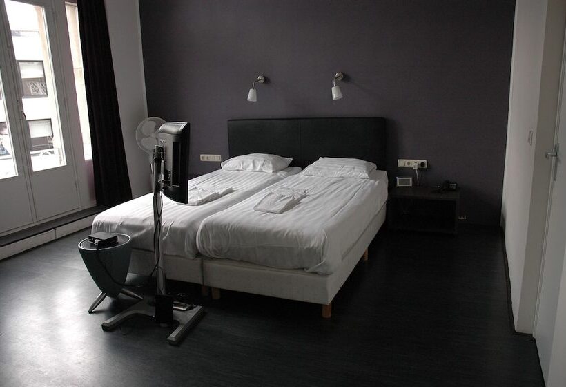 اتاق لوکس, Puur