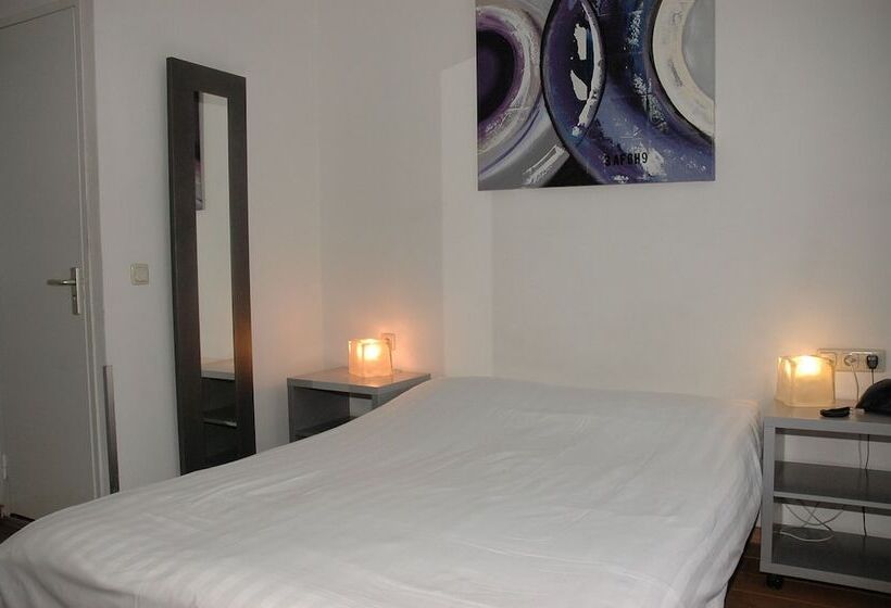 اتاق لوکس, Puur