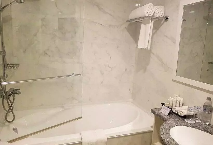 سوییت جونیور, Ramada By Wyndham Bishkek Centre