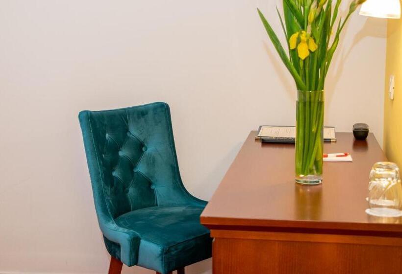 豪华房间, & Restoran Dvorac Gjalski