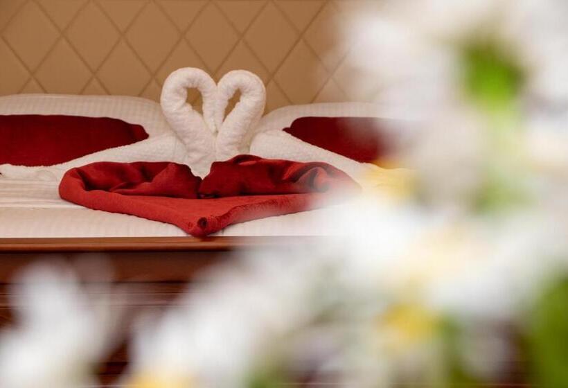 带大床的豪华间, & Restoran Dvorac Gjalski