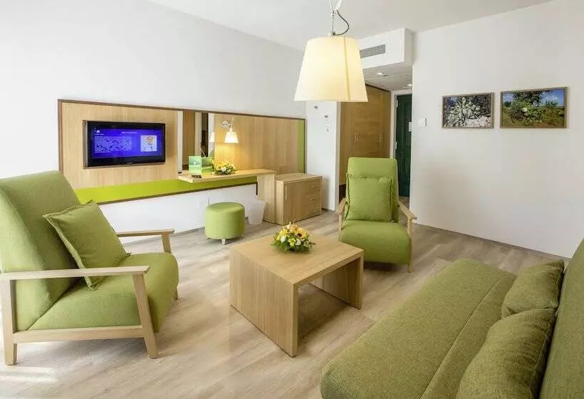اتاق خانوادگی, Robinson Apulia All Inclusive