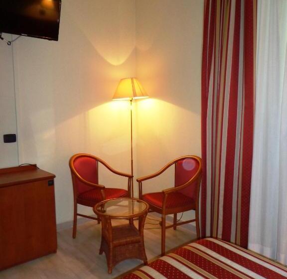 חדר סטנדרט, Select