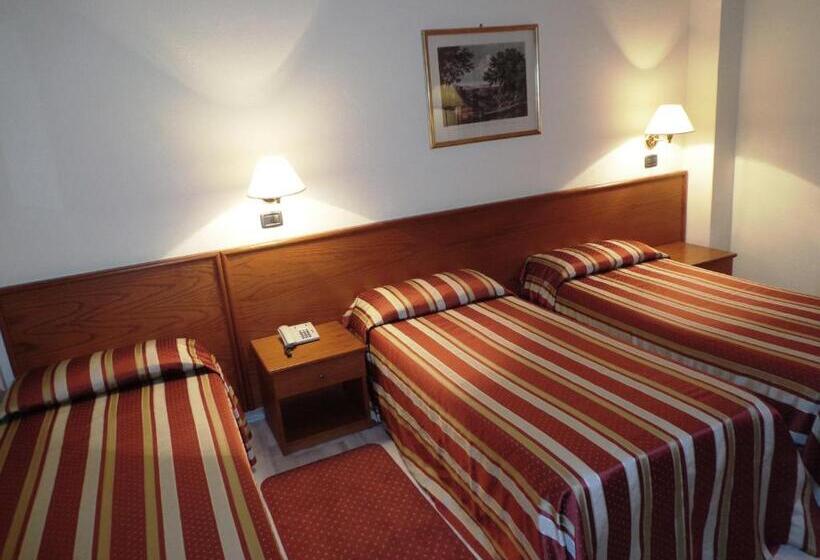 חדר סטנדרט לשלושה, Select