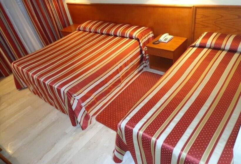 חדר סטנדרט לשלושה, Select