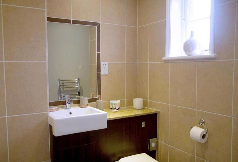 Номер Superior Кровать Кинг, The Warwick Arms