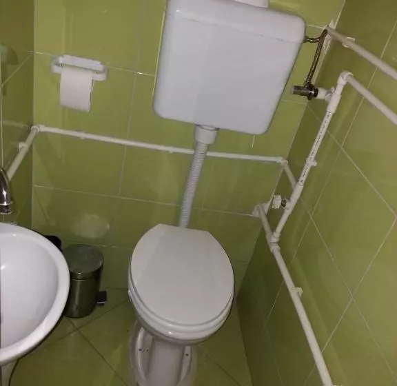 Basic Triple Occupancy Room