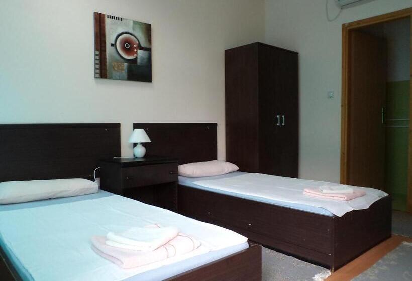 اتاق استاندارد, Motel Le Village