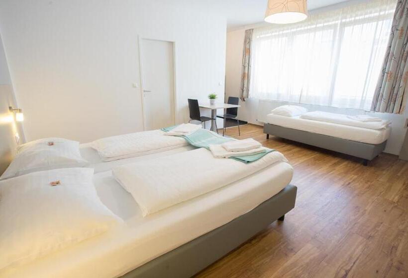 스탠다드 스튜디오, Motel22 Parkplatz Inklusive