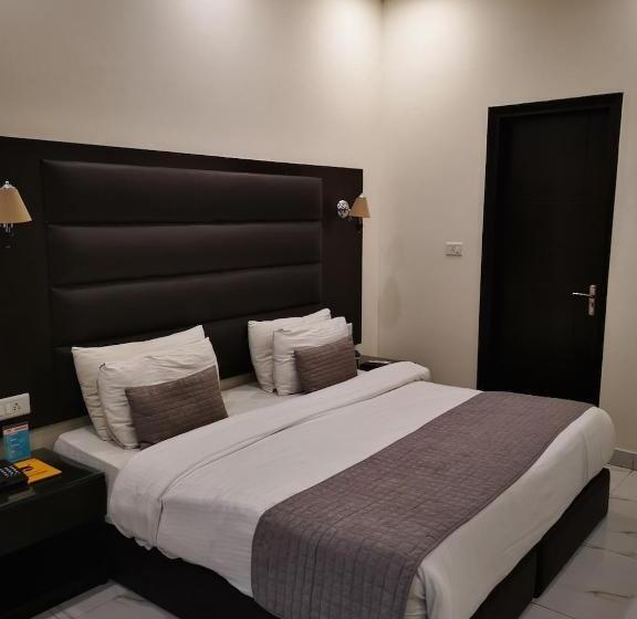 Номер Стандарт, Pk Residency