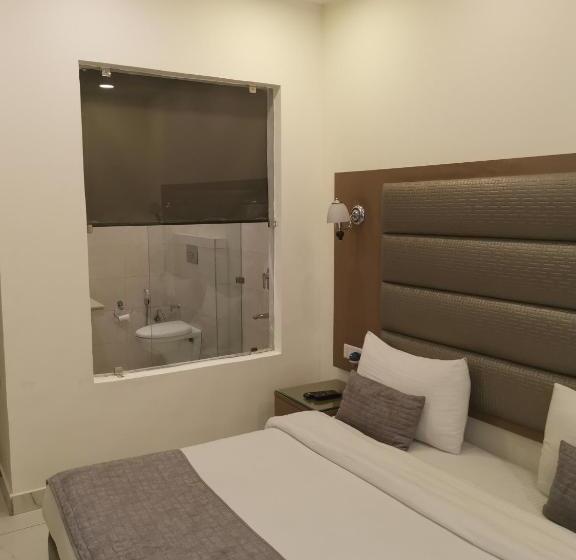 غرفة ديلوكس سرير كينج, Pk Residency