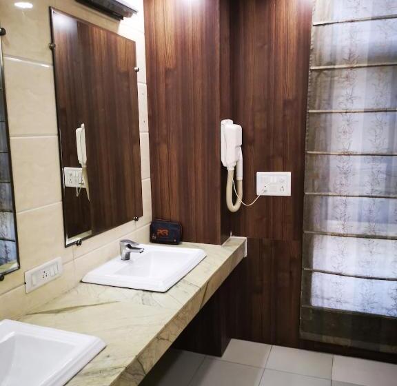 Quarto Estandar Individual com Sacada, Pk Residency