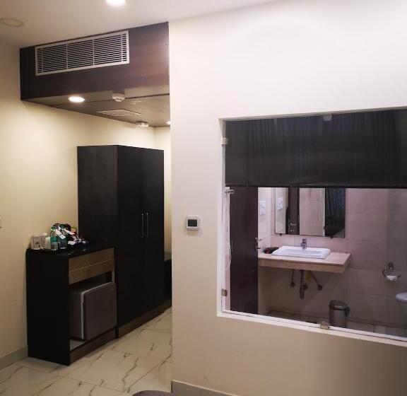 غرفة ديلوكس سرير كينج, Pk Residency