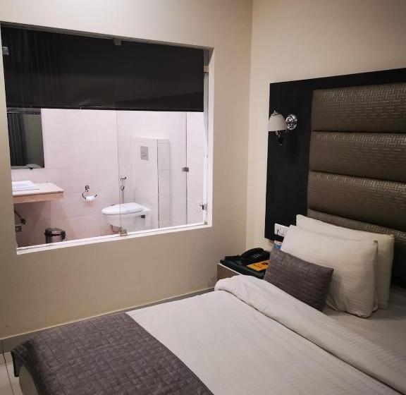 غرفة ديلوكس سرير كينج, Pk Residency