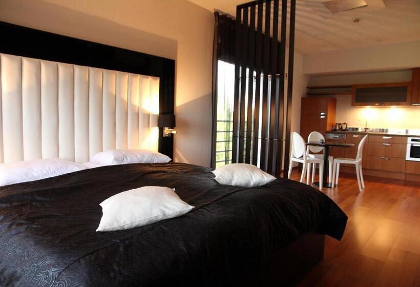 سوییت لوکس, Gmp Clubhotel Apartments