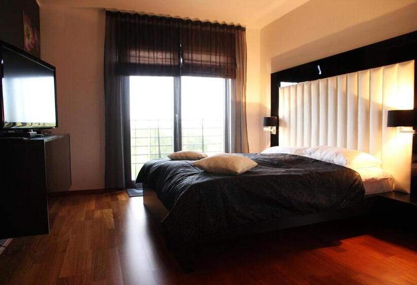 سوییت لوکس, Gmp Clubhotel Apartments