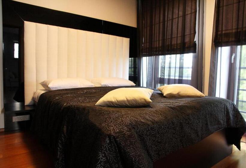 سوییت, Gmp Clubhotel Apartments