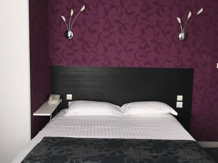 חדר סטנדרט עם מרפסת, Calme Des Pins Hôtel Piscine & Spa