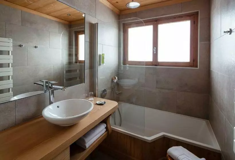 スタンダードルーム, Chalethôtel Neige Et Roc, The Originals Relais