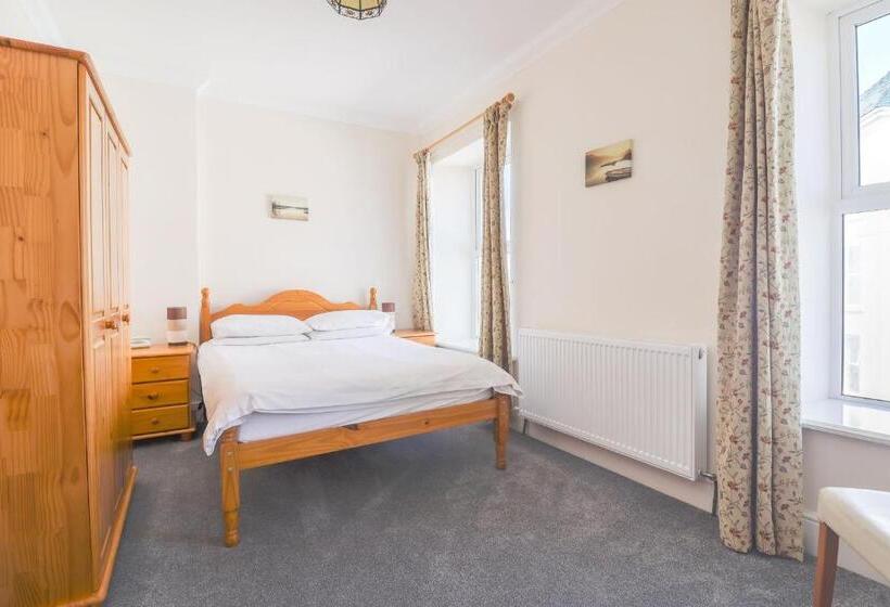 수피리어 룸, Falcon S Nest