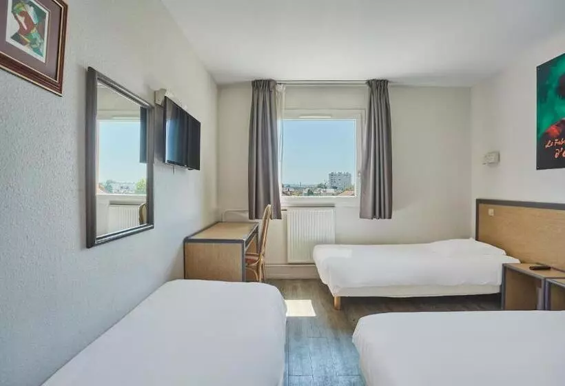 スタンダードトリプルルーム, Hôtel Cinépole   Proche Paris