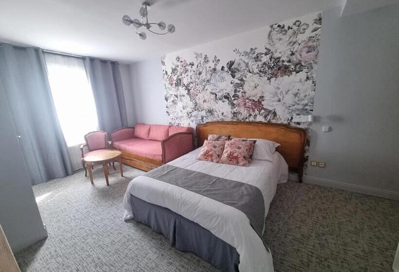 Номер Стандарт Трехместный, Hôtel Le Prieuré
