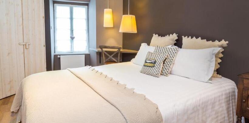 غرفة قياسية فردية سرير مزدوج, La Demeure