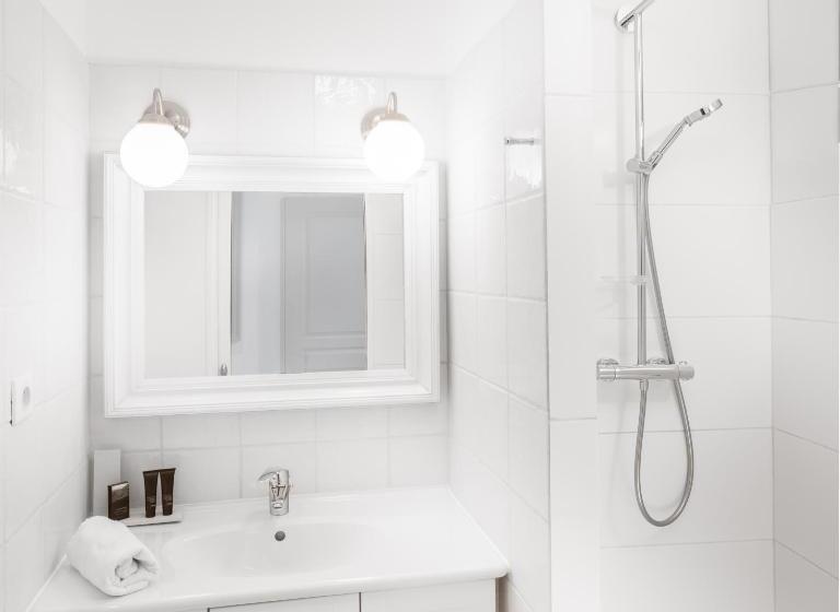 غرفة قياسية فردية سرير مزدوج, La Demeure