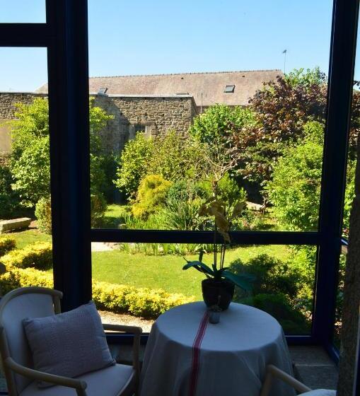 جناح, La Demeure