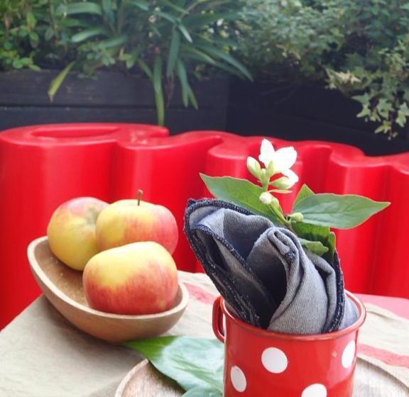 جناح, La Demeure