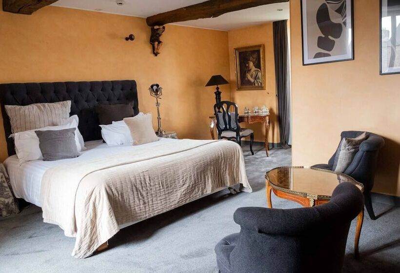 غرفة قياسية, La Demeure