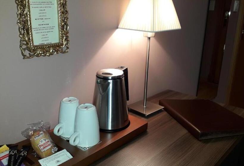 Номер Комфорт, Logis Hotel La Diligence