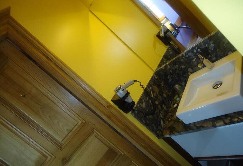 غرفة كومفورت, Logis Hotel La Diligence