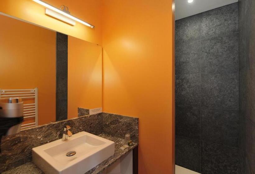 جناح عائلي, Logis Hotel La Diligence