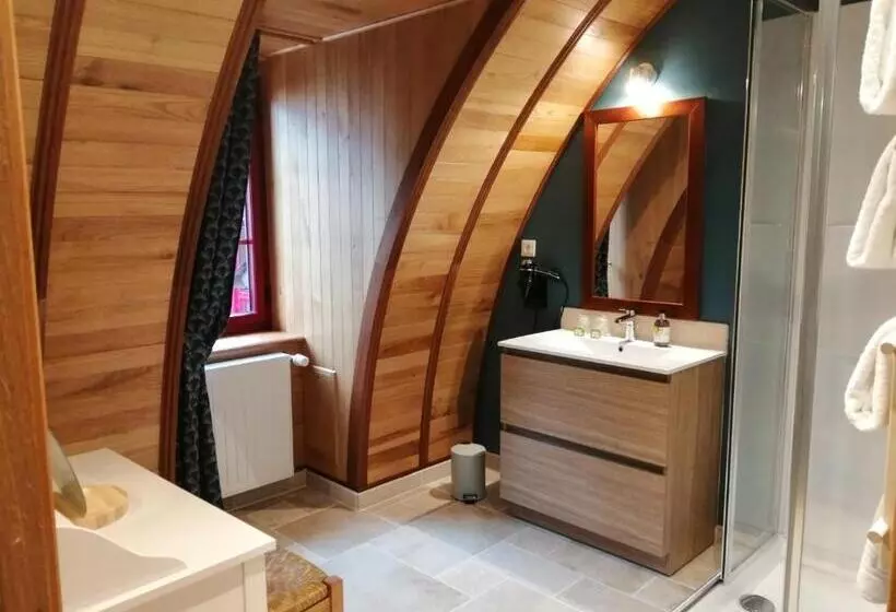 キングサイズベッドのデラックススイート, Logis Hotel La Diligence